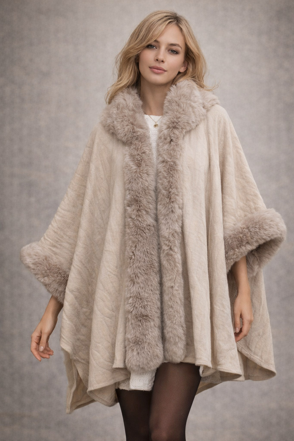 Bloom Lady Beige Fur Cape