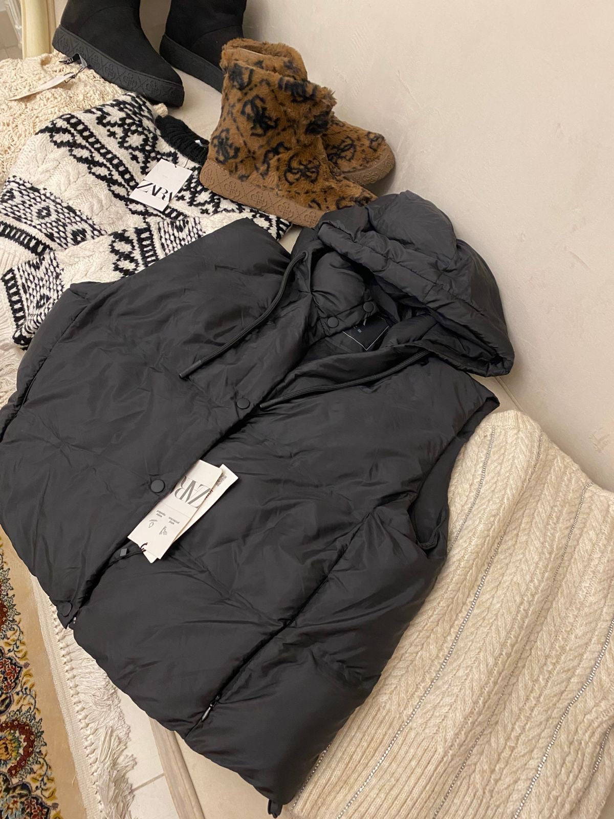 ZARA Black Puffer Vest