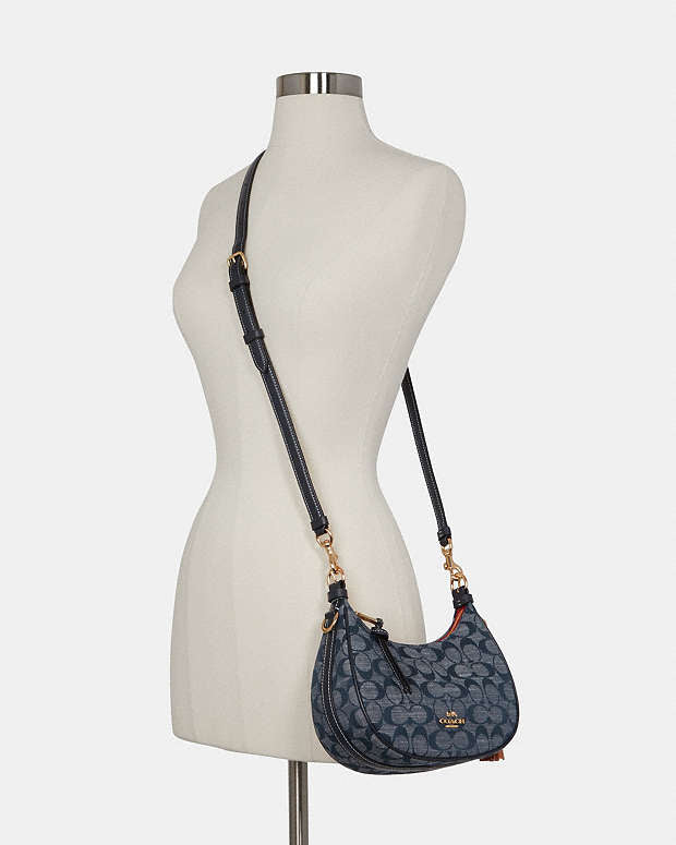 Coach Kleo Hobo In Signature Chambray Bag