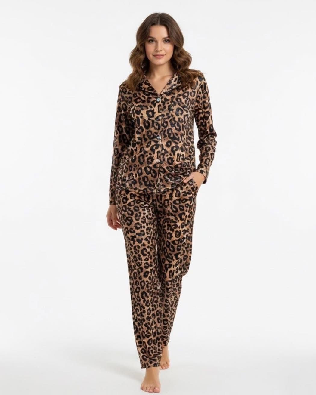 Bloom Lady LeopardVelvet Pajama