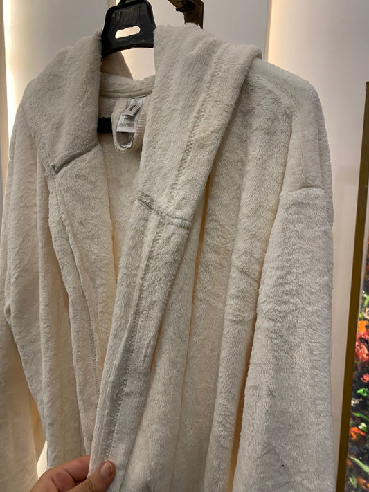ADONNA Fluffy White Winter Robe