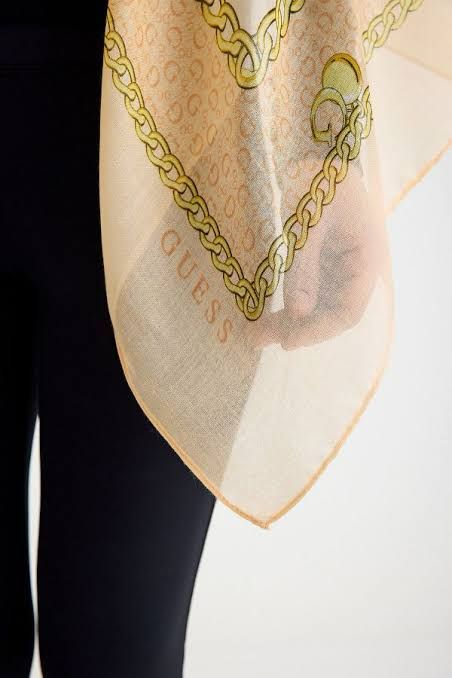 GUESS Simon Chain Scarf
